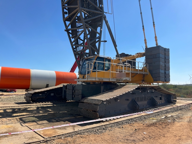 2015 Liebherr LR1600/2 w/ Super Lift Lattice-Boom Crawler Crane