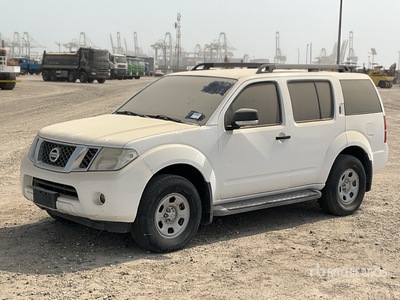 2014 Nissan Pathfinder 4WD SUV