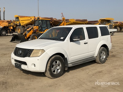 2014 Nissan Pathfinder 4WD SUV