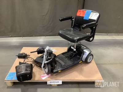 Pride Mobility GO-GO ELITE Traveller 3-Wheel Scooter