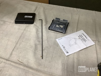 (84) Peerless Industries SF630 Flat TV Wall Mounts