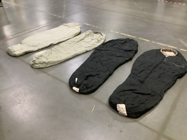 (52) Sleeping Bags