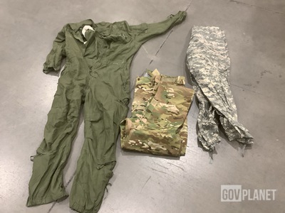(1) Pair of Extreme Cold Weather Trousers & Assorted Items
