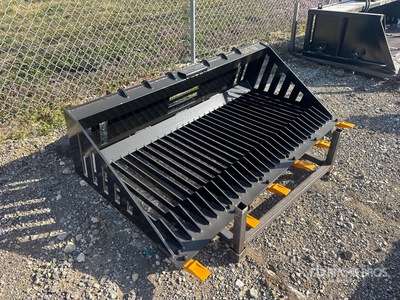 2026 GIYI GY-RB66 66 in Skeleton Godet pour Skid Steer (Unused)