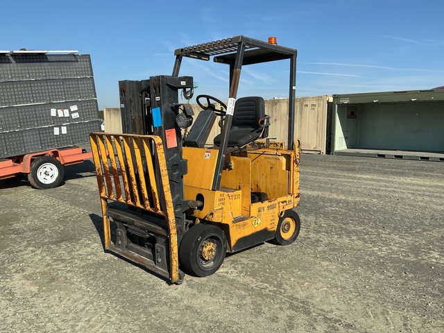 Hyster E40XL Electric Forklift