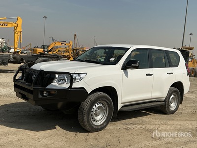 2018 Toyota Prado TX 150L 4x4 を見 SUV