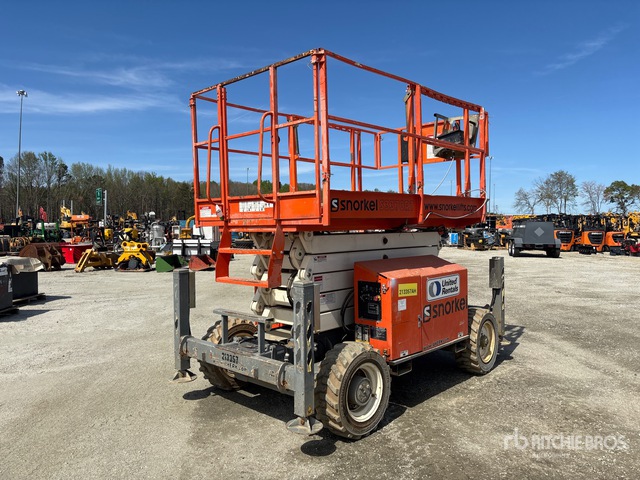 2018 Snorkel S3370RT 4x4 Diesel Scissor Lift