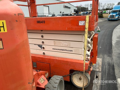 2017 Snorkel S4732E Elevador de tijera