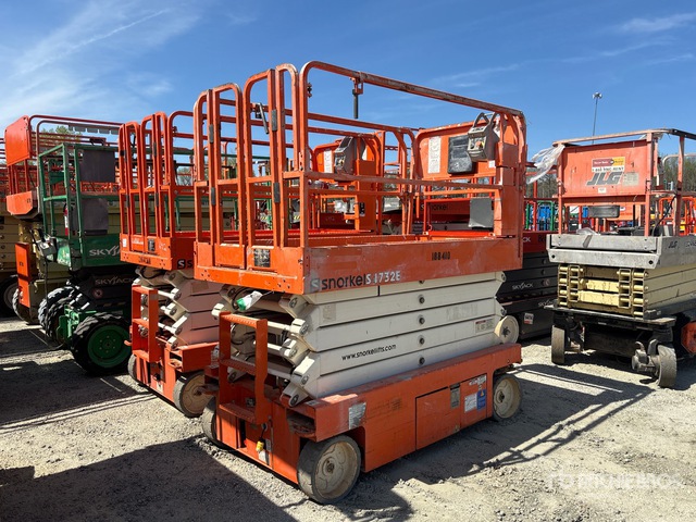 2017 Snorkel S4732E Electric Scissor Lift
