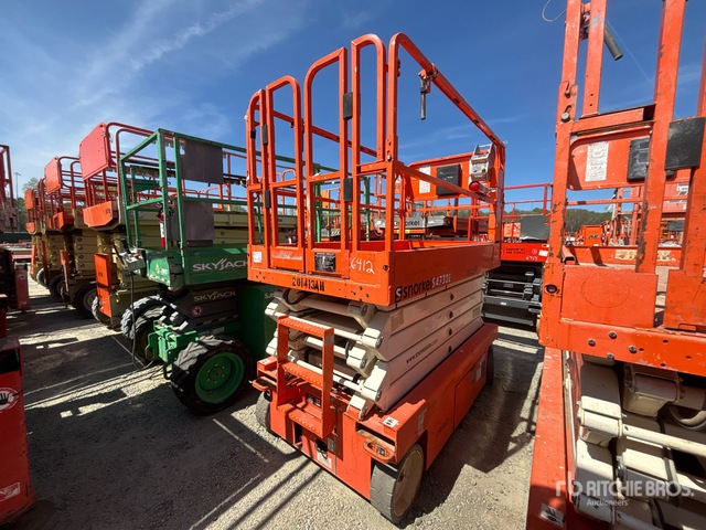 2018 Snorkel S4732E Electric Scissor Lift