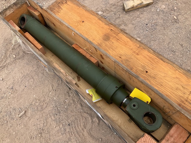 John Deere AH154123 Actuating Linear Cylinder Assembly