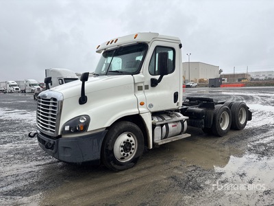 2015 Freightliner Cascadia 125 6x4 Cabeza Tractora Cabina Corta