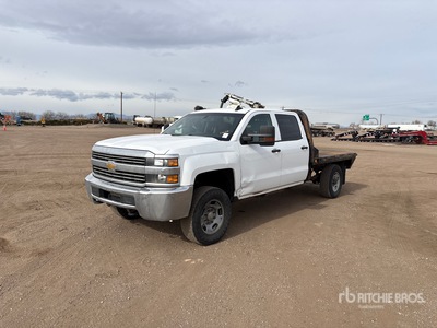 2017 Chevrolet 2500 4x4 Crew Cab شاحنة مسطحة