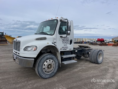 2005 Freightliner M2 106 4x2 Cabeza Tractora Cabina Corta