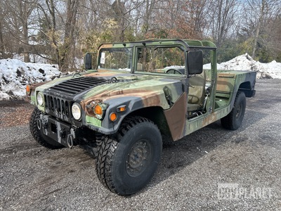1996 AM General M1097A2 HMMWV 2 Door w/Truck Body