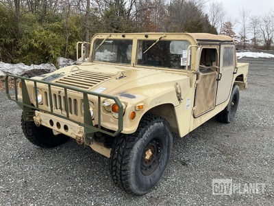 2006 AM General M1097R1 HMMWV 4 Door Soft Top w/Truck Body