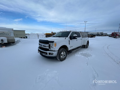 2017 Ford F-350 4x4 Crew Cab Welding Truck