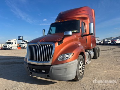 2018 International LT625 6x4 T/A Slaapcabine Trekker