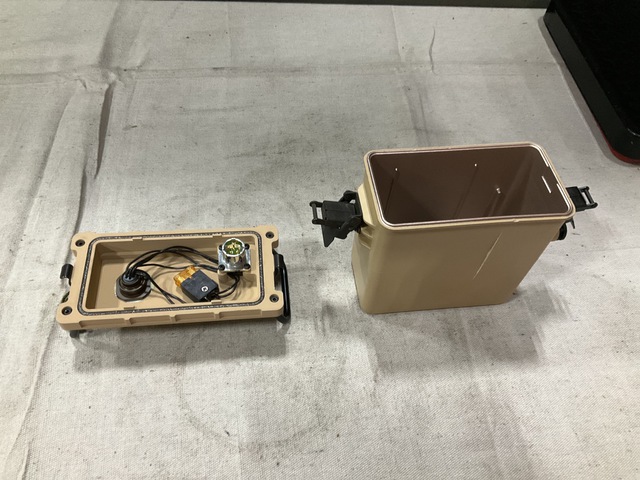 (7) Harris 12091-4000-01 Battery Boxes