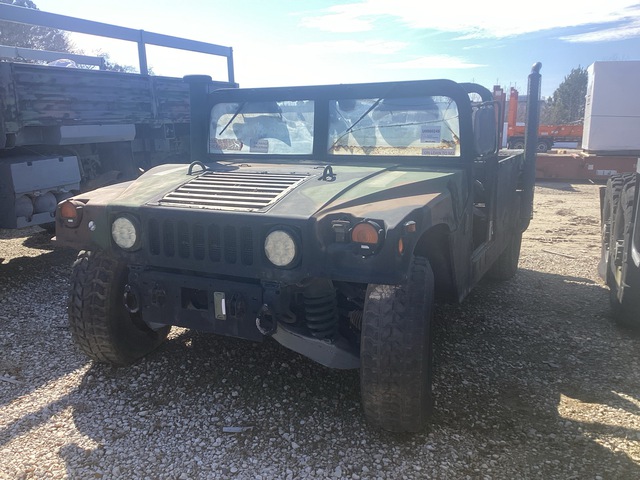2000 AM General M1097A2 HMMWV 2 Door Soft Top w/Truck Body