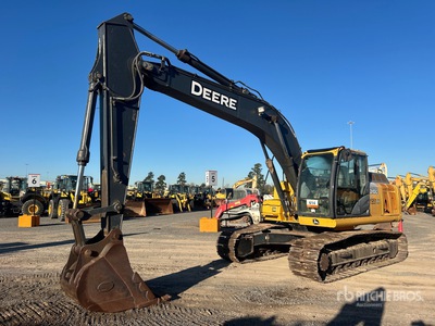 2015 John Deere 210GLC Kettenbagger
