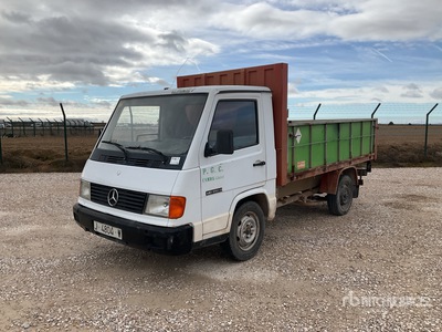 1995 Mercedes Benz MB180D 4x2 Flatbed Truck