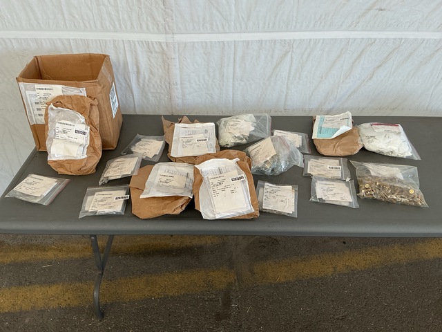 (217) Hexagon Head Cap Screws, (163) Machine Screws & Assorted Items