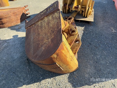 18 in Excavator Bucket