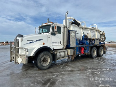 2002 Westech on 2003 Kenworth T800 6x4 Combination Wash/ Vacuum Tanker Truck