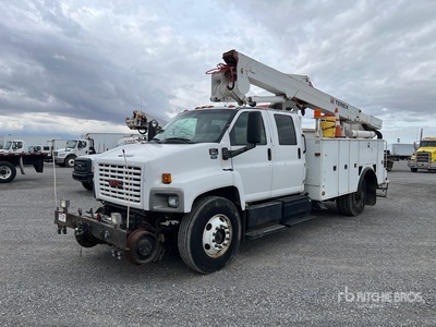 2005 Terex TL41M 41 ft on 2006 GMC C8500 4x2 Crew Cab Camion à godets