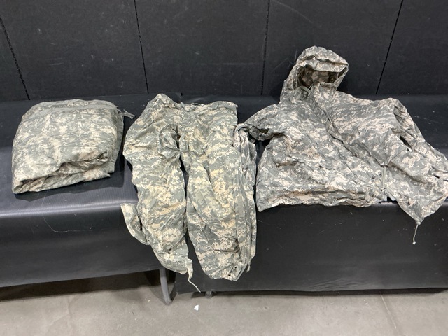 (10) Wet Weather Poncho Liners, (5) Wet Weather Parkas & Assorted Items