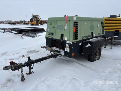 2013 Sullair 200HDPQ 200 cfm Mobile Air Compressor