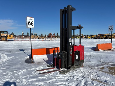 2014 Raymond EZ-R40TT 4000 lb Reach Truck