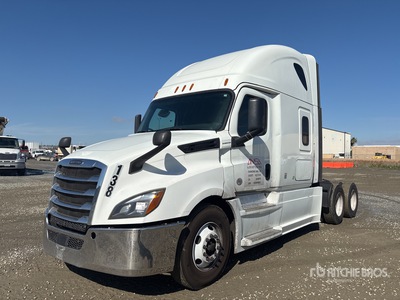 2019 Freightliner Cascadia 126 6x4 T/A Sleeper Truck Tractor