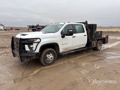 2021 Chevrolet 3500HD 4x4 Crew Cab Flatbed Truck