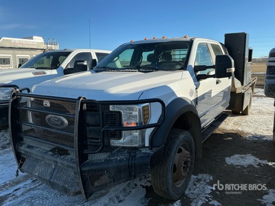 2019 Ford F-550 4x4 Crew Cab Flatbed Truck