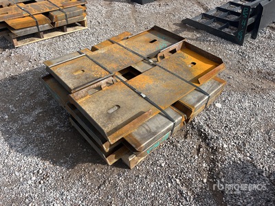 Quantity of (10) 2025 Kit Containers QT-F-BLANK 46 in Plaque de montage accessoire chargeuse