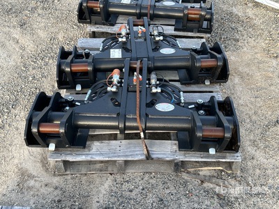 Quantity of (2) Hydraulic Quick Coupler