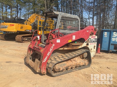 2018 Takeuchi TL12V2 Two-Speed Compacte Schranklader