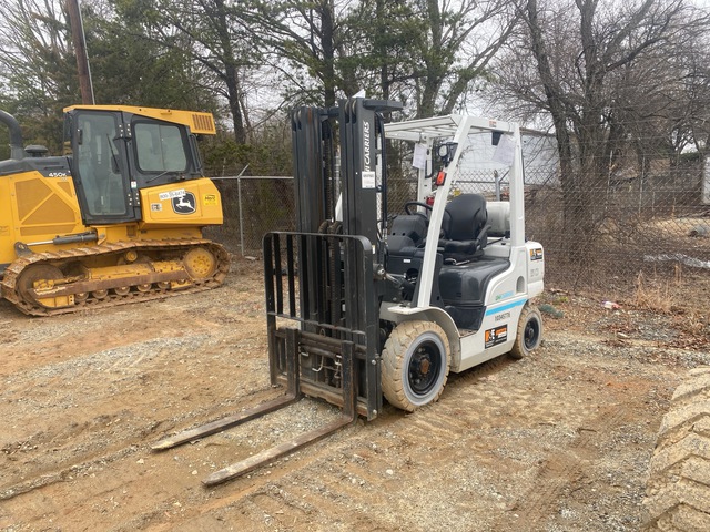 2022 (unverified) Nissan MP1F2A25DV 4050 lb Pneumatic Tire Forklift (Inoperable)