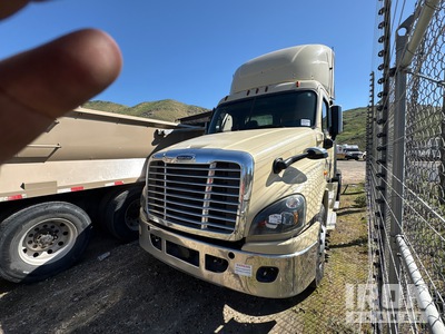 2016 Freightliner Cascadia 125 6x4 Ciągnik siodłowy T/A z kabiną dzienną