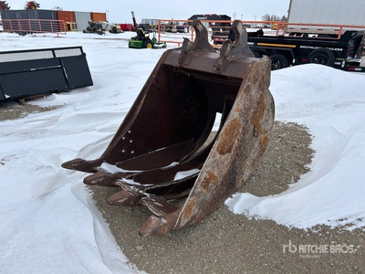 44 in Q/C Digging Excavator Bucket - Fits 300 Series