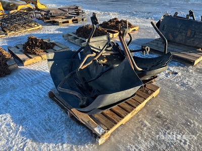 Quantity of Grader Fenders