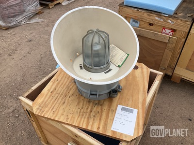 (8) Cooper Crouse-Hinds CHAMP VMV Series Lighting Fixtures