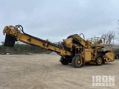 2017 Weiler E1250A Wheel Asphalt Transfer Machine