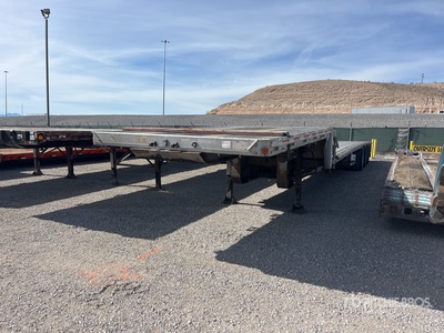 2008 Reitnouer 53 ft Tri/A Step Deck Trailer