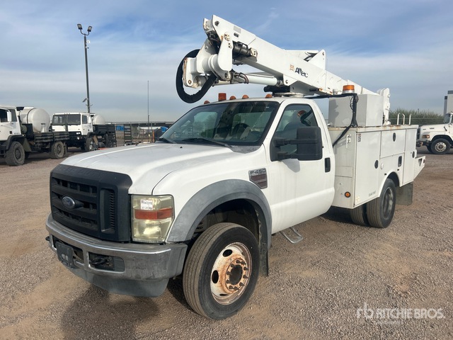 2009 Altec AT37-G 37 ft on 2009 Ford F-450 XL 4x2 Bucket Truck