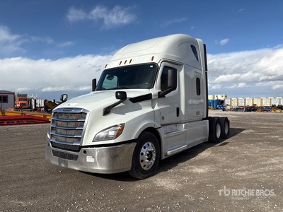 2019 Freightliner Cascadia 6x4 T/A Sleeper Truck Tractor