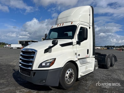 2019 Freightliner Cascadia 126 T/A Day Cab Truck Tractor