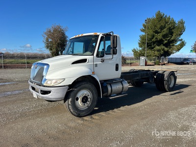 2016 International 4300 4x2 Cab and Chassis